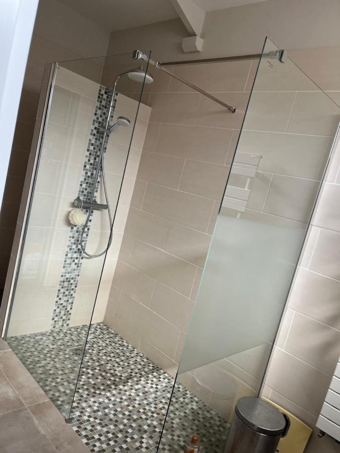 Charme Moderne Bed & Breakfast Le Val-Saint-Germain Luaran gambar